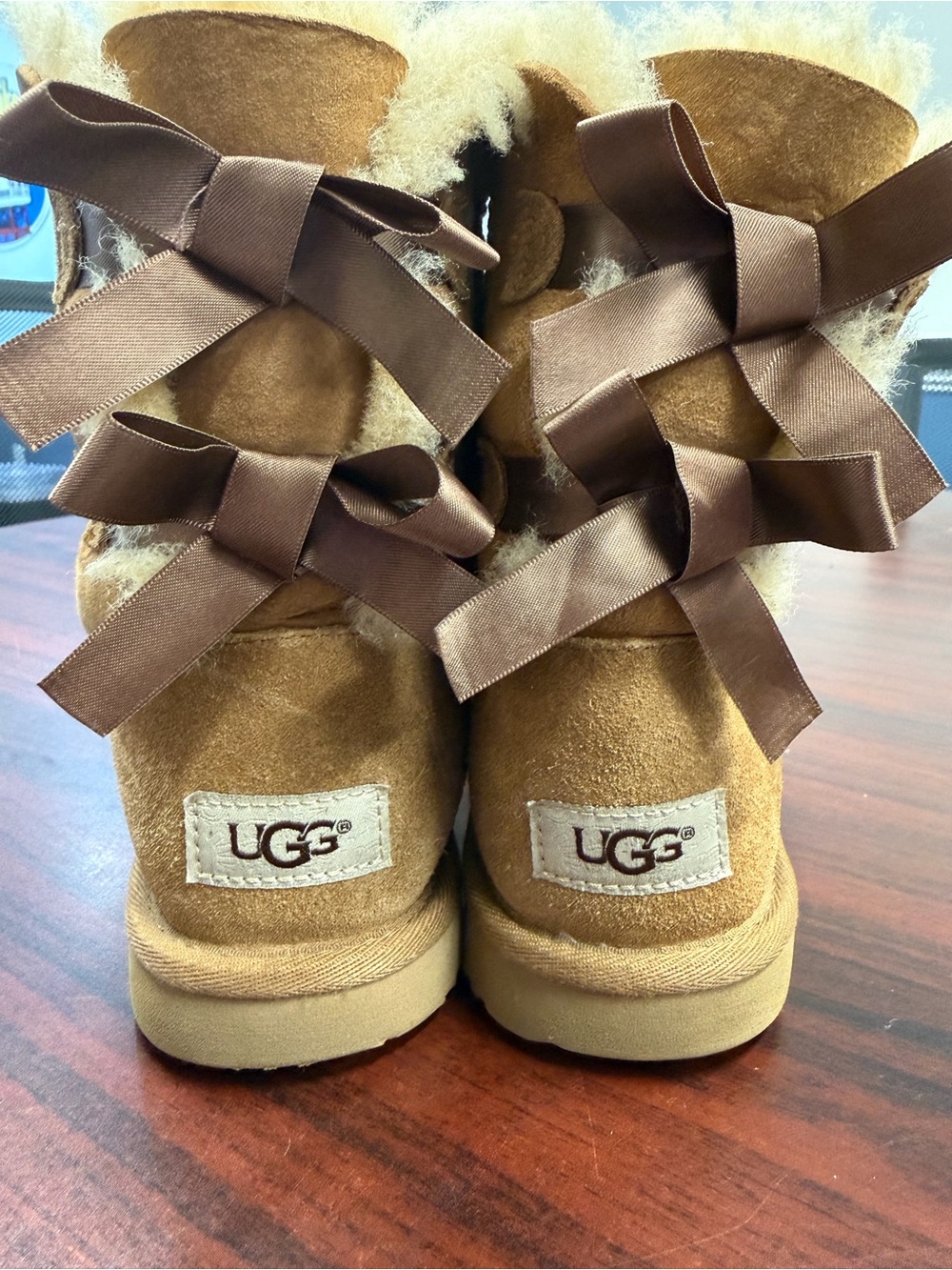 UGG Kids Chestnut Bow-Back Shearling Boots
